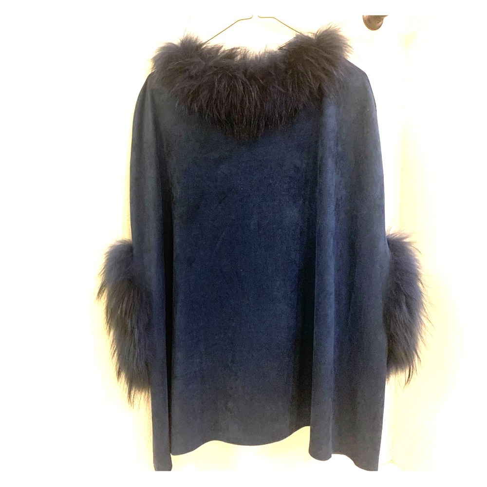 Beautiful elegant dolce Cabo poncho